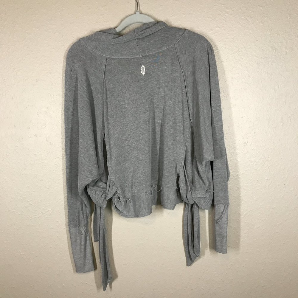 Free People Gray Movement Flow Long Sleeve Raw Hem Athletic Pullover - Picture 9 of 10